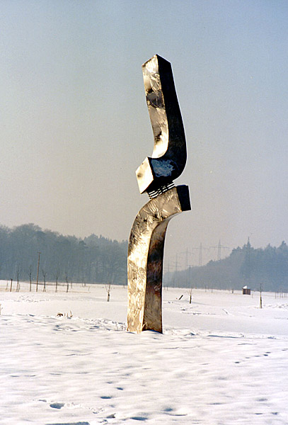 Plastik o.T., 1995, Höhe ca. 560cm, Hofgut Scheibenhardt, Karlsruhe